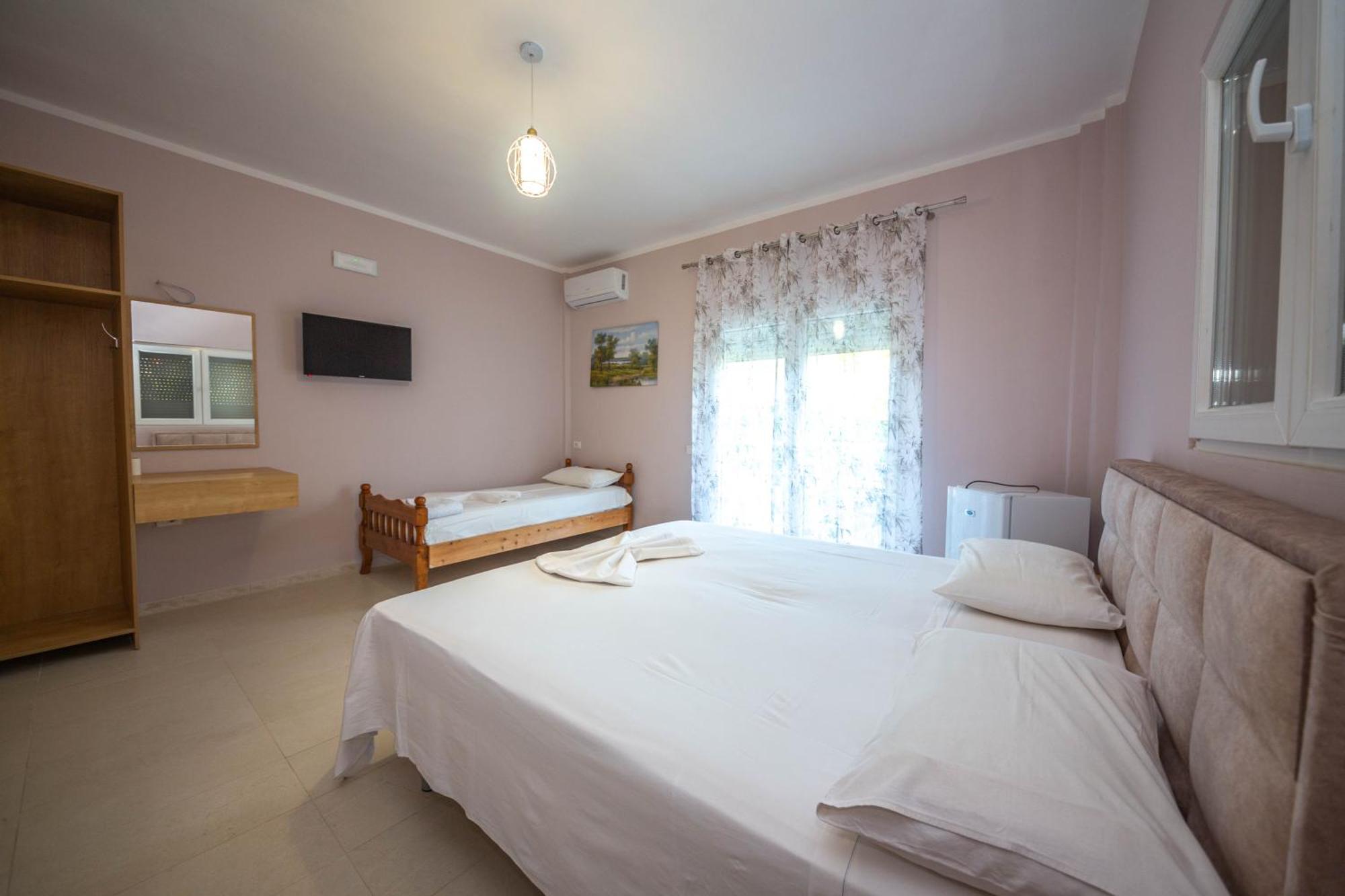 Blu Horizon Hotel Gjipe เดอร์มี ภายนอก รูปภาพ